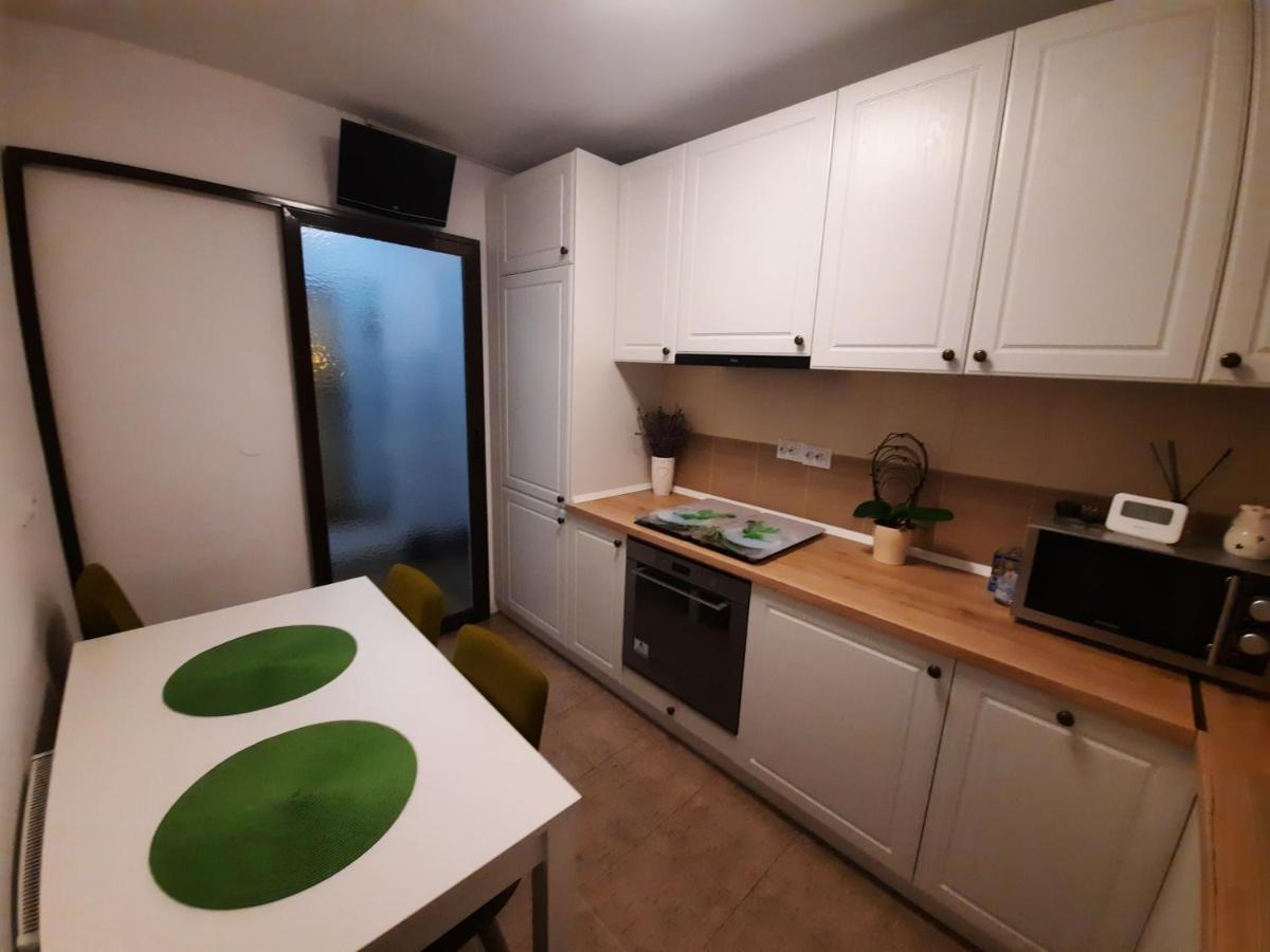 Happy Apartament Appartement Sibiu Buitenkant foto